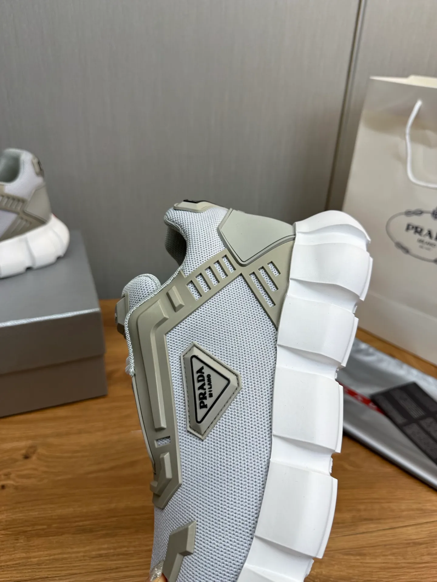 Factory price 580💰 [PRADA] Men's shoes are popular in the counter, official website is synchronized, 1 high-quality shipment ✔️Original mesh + cowhide lining, 1🆚1 replica, original bottom, 38-45 (45 customized, non-refundable)
